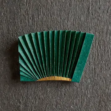 AI-generated art thumbnail for: Folding the Subject: A Guide to Compact Containment
